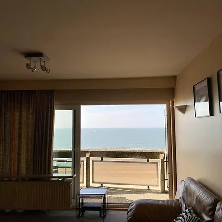 Amazing 2-bedroom With Amazing Sea-view *